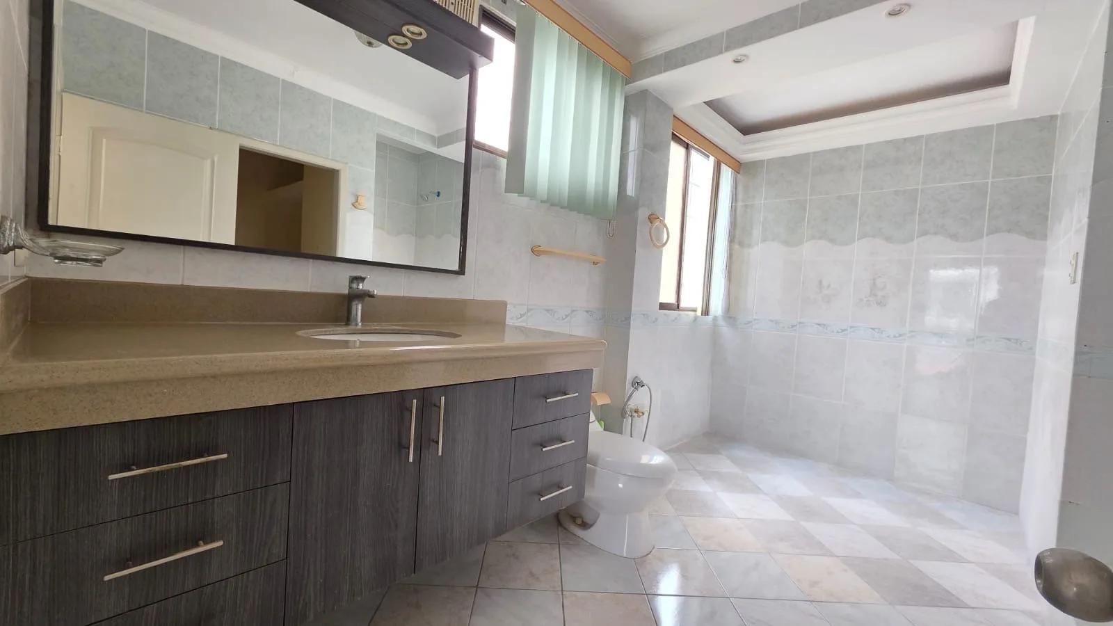 Departamento en Venta 1er Piso, Urbanizacion Puerto Azul, JohR
