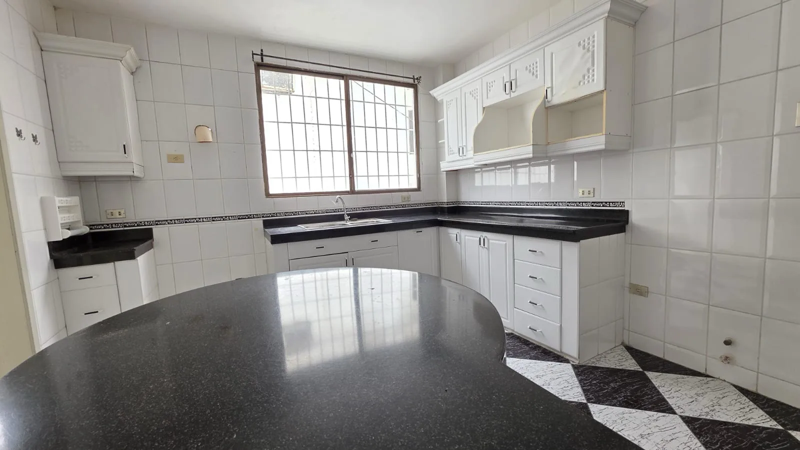 Departamento en Venta 1er Piso, Urbanizacion Puerto Azul, JohR