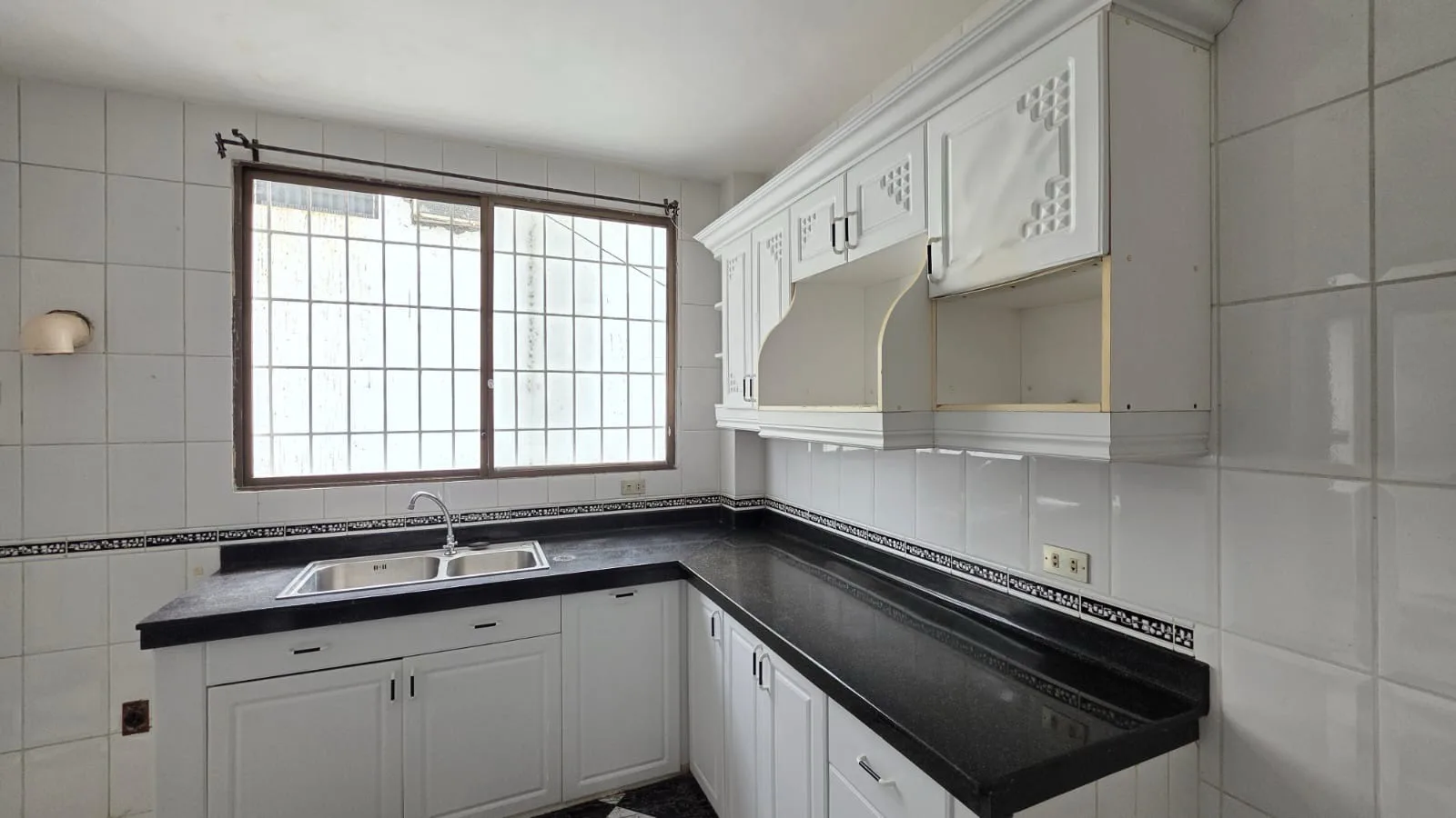 Departamento en Venta 1er Piso, Urbanizacion Puerto Azul, JohR