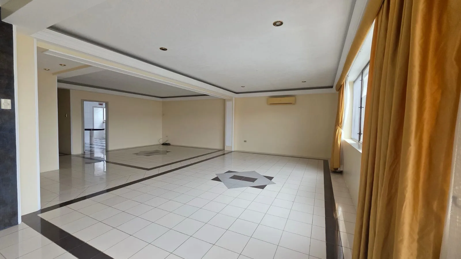 Departamento en Venta 1er Piso, Urbanizacion Puerto Azul, JohR