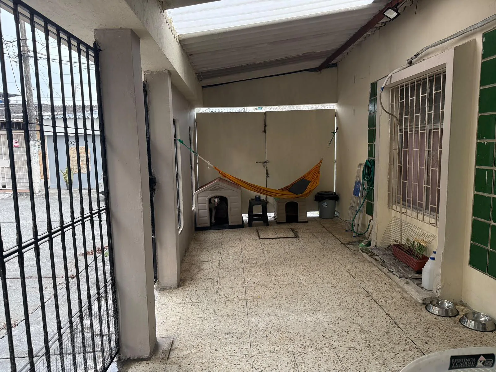 Se vende casa de una planta en Cdla Guayacanes JosS