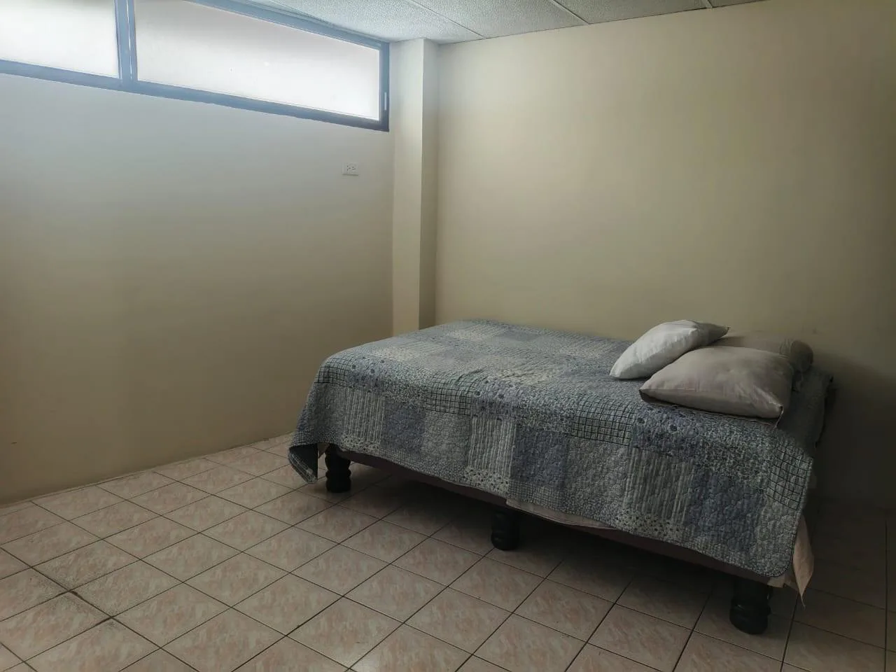 Departamento Amoblado en Alquiler, Cdla. Kennedy Vieja, atras del CC Las Vitrinas, EliC