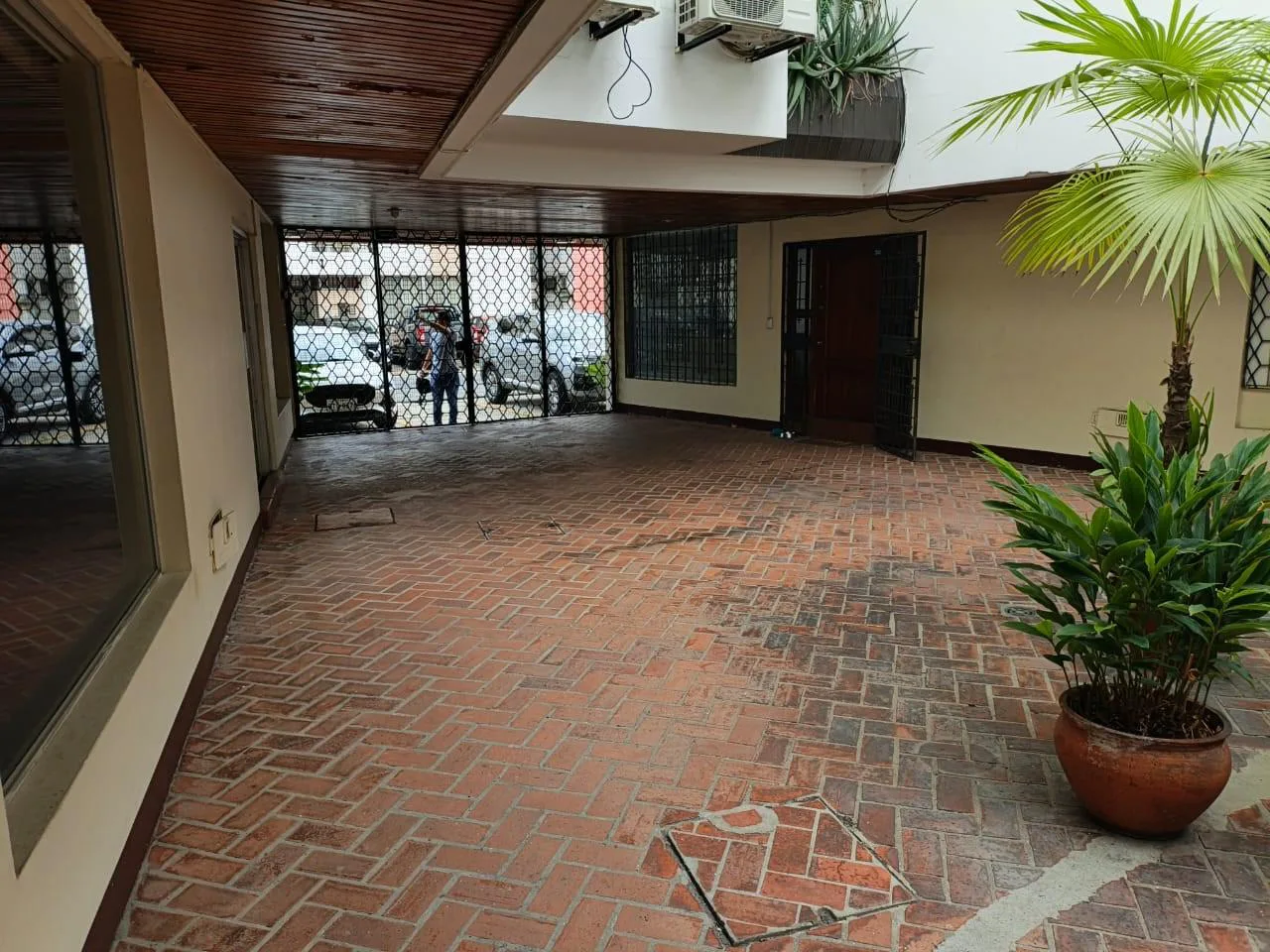 Departamento Amoblado en Alquiler, Cdla. Kennedy Vieja, atras del CC Las Vitrinas, EliC