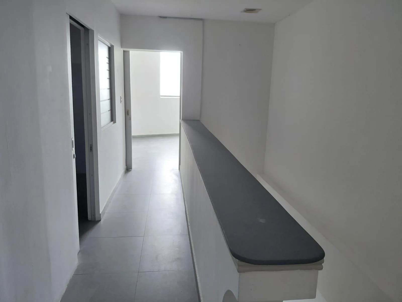 Oficina en alquiler C.C. Río Plaza, 2do piso, Km 1 1/2 vía a Samborondón XimO