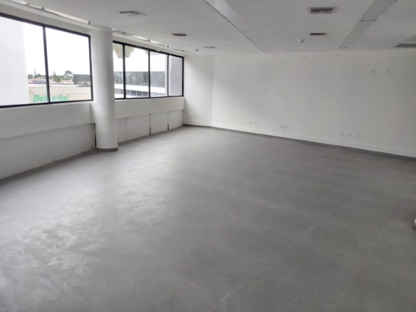Oficina en alquiler C.C. Río Plaza, 2do piso, Km 1 1/2 vía a Samborondón XimO
