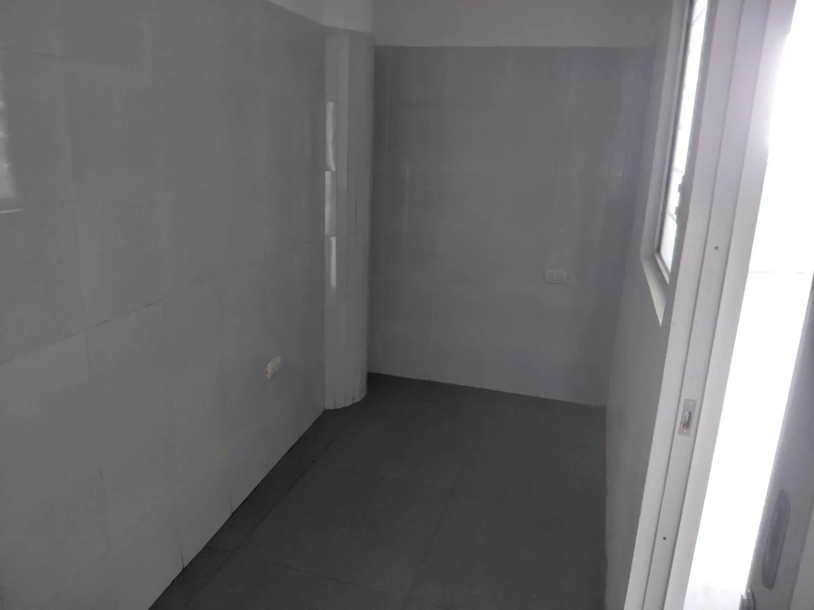 Oficina en alquiler C.C. Río Plaza, 2do piso, Km 1 1/2 vía a Samborondón XimO