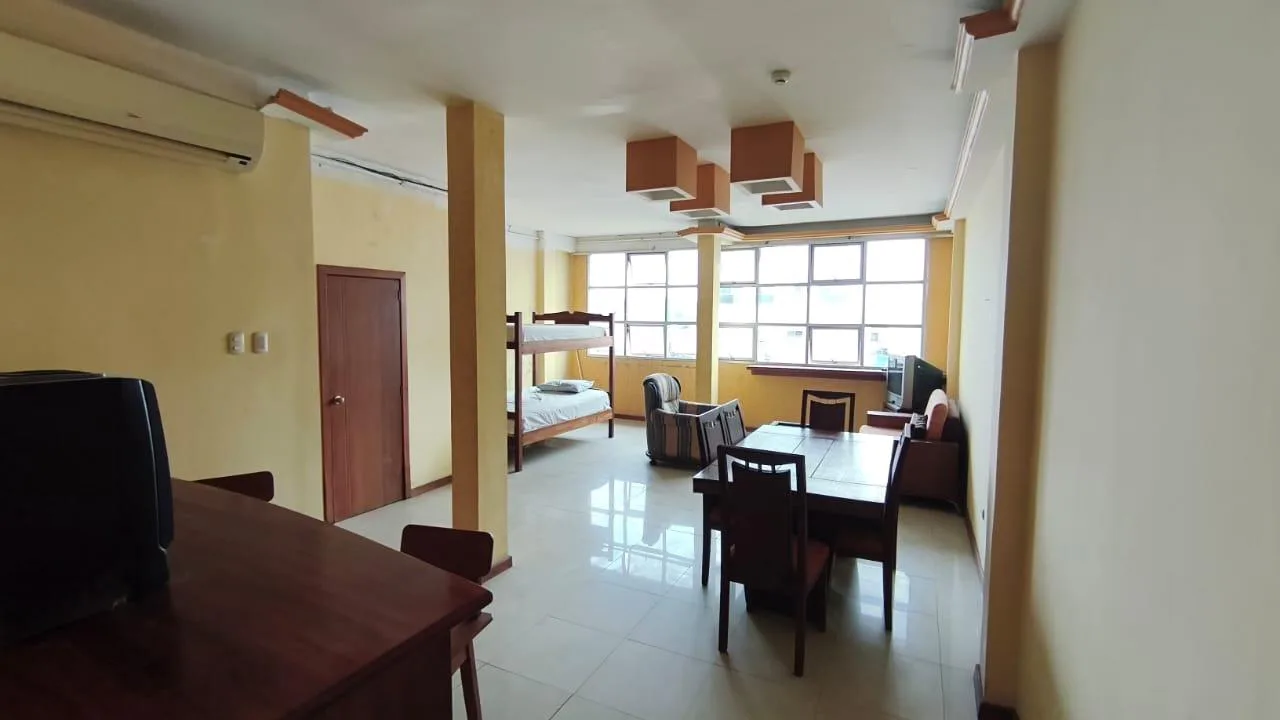Edificio Comercial de 3 niveles en venta – Las Orquideas Guayaquil RonR