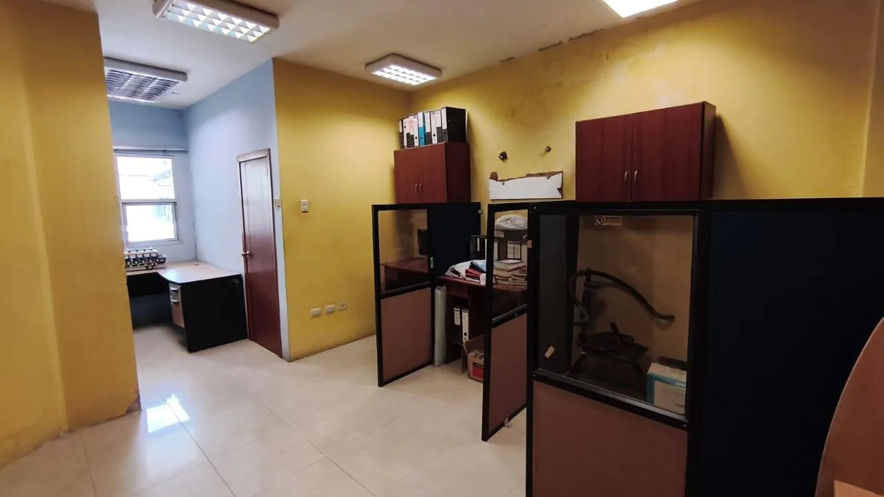 Edificio Comercial de 3 niveles en venta – Las Orquideas Guayaquil RonR