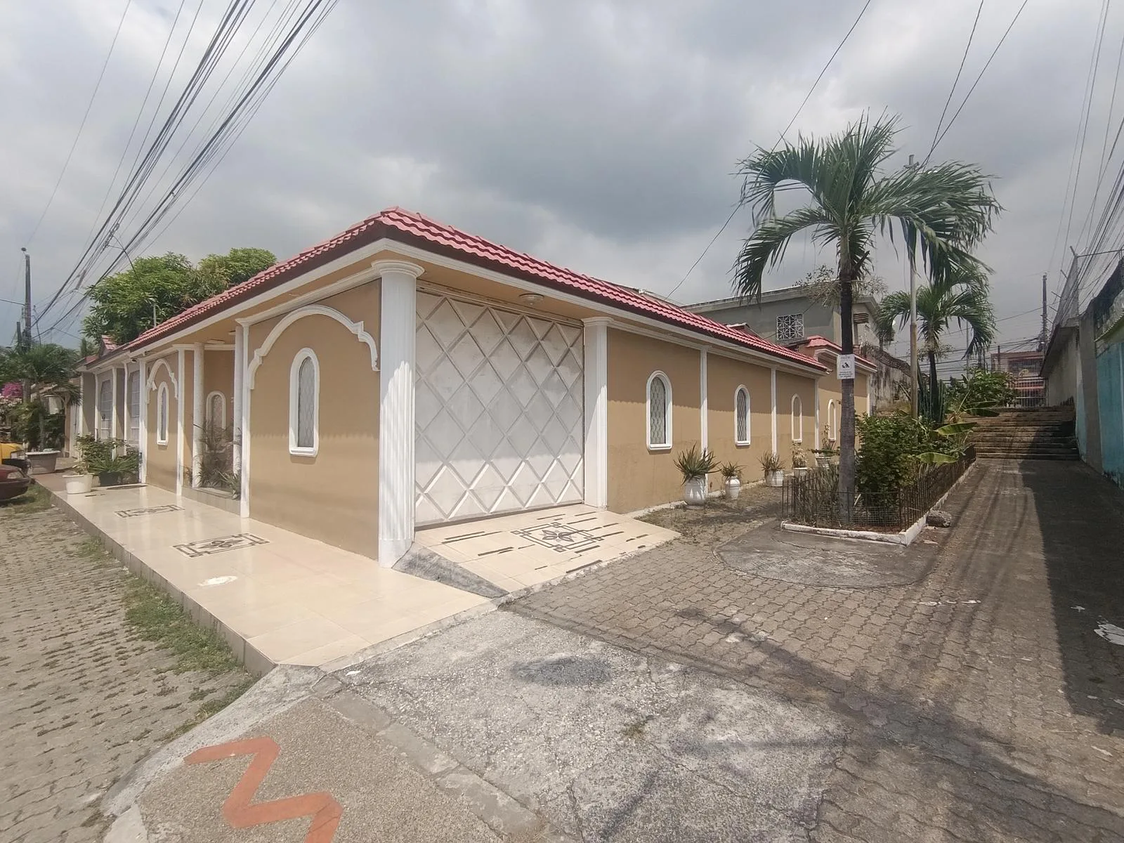 Venta de Casa en Samanes 7 GabR