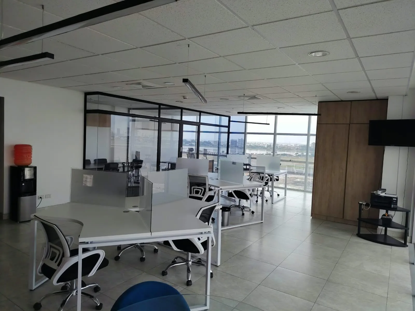 Se Vende Oficina, Edif. Sky Building , Aeropuerto, Guayaquil AnaA