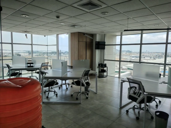 Se Vende Oficina, Edif. Sky Building , Aeropuerto, Guayaquil AnaA