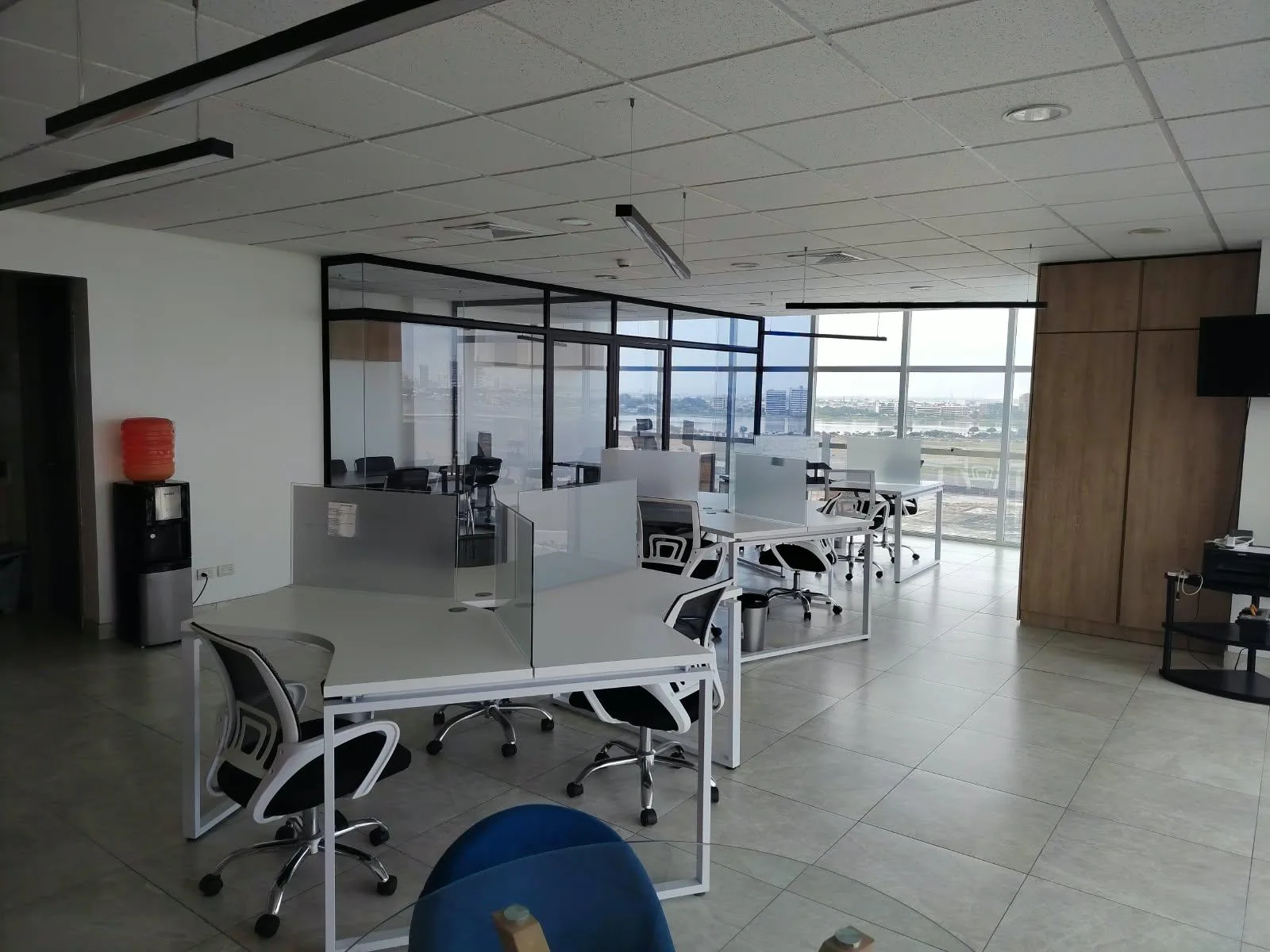 Se Vende Oficina, Edif. Sky Building , Aeropuerto, Guayaquil AnaA