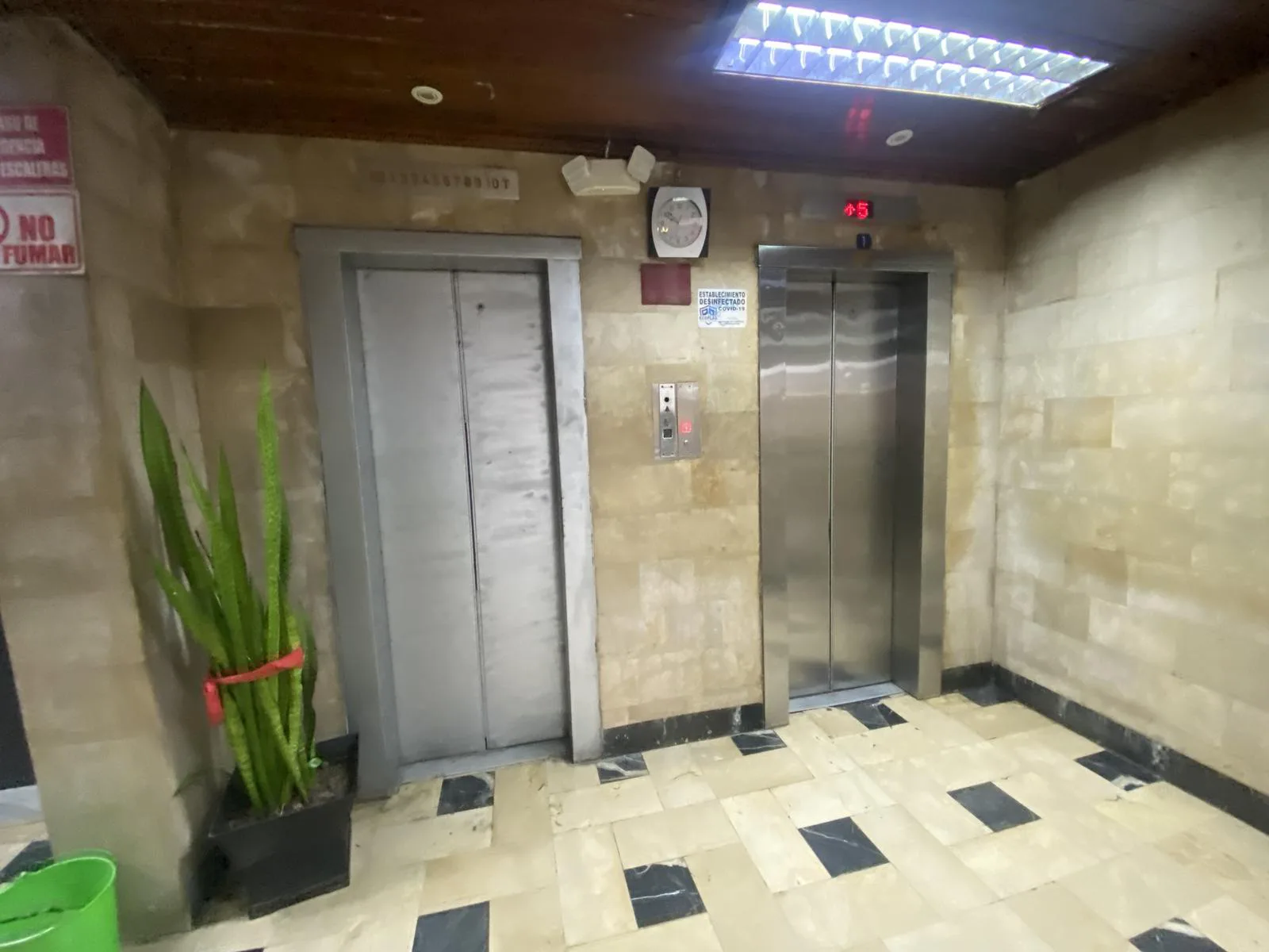 Oficina en Venta centro Guayaquil, Edificio Plaza, SolG