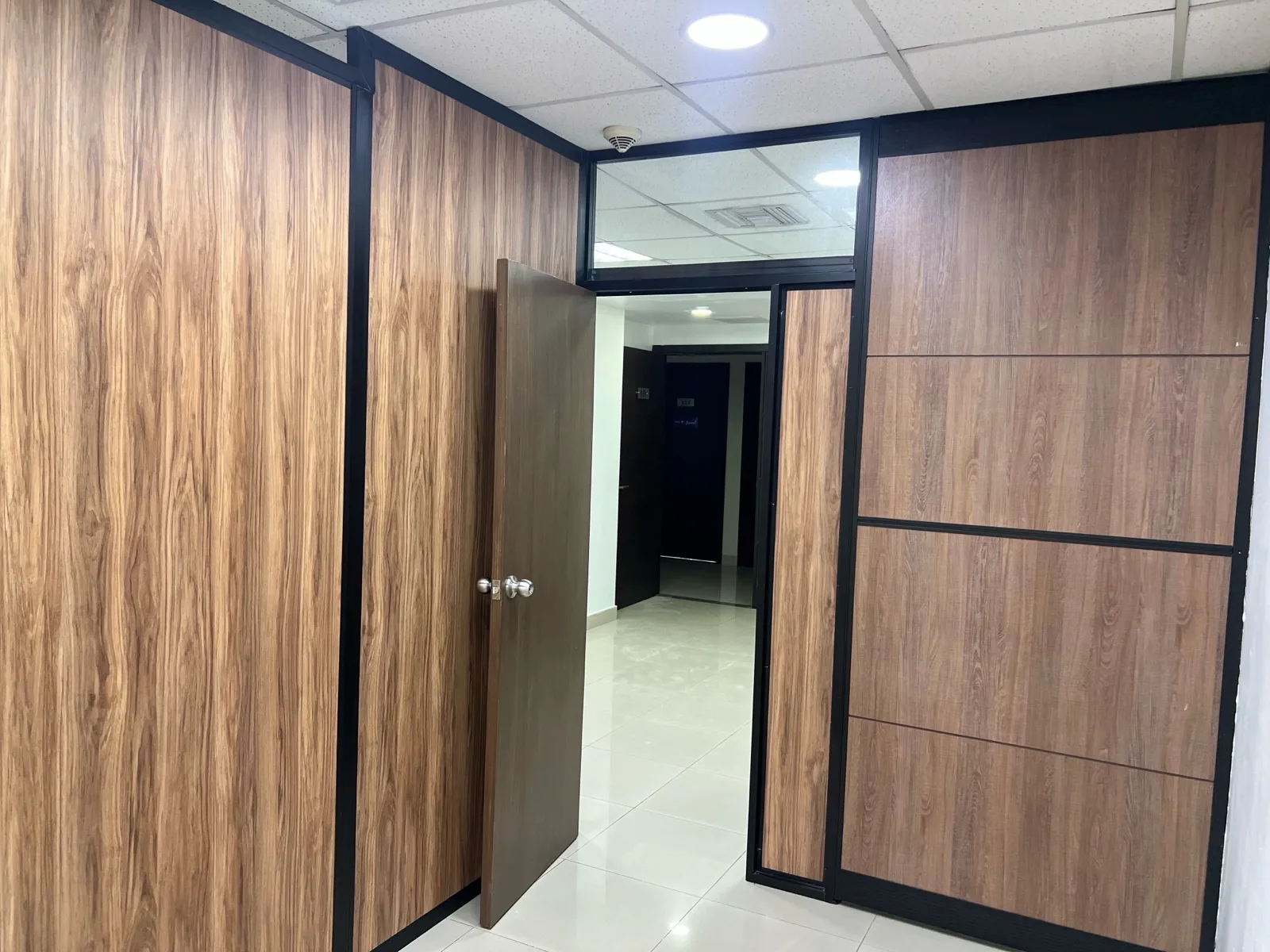 Oficina en Alquiler, Edificio City Office, 8vo Piso, RobA