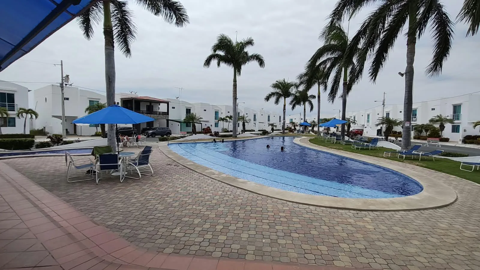 Urbanización Ciudad Punta Carnero – vía Salinas Punta Carnero RonR