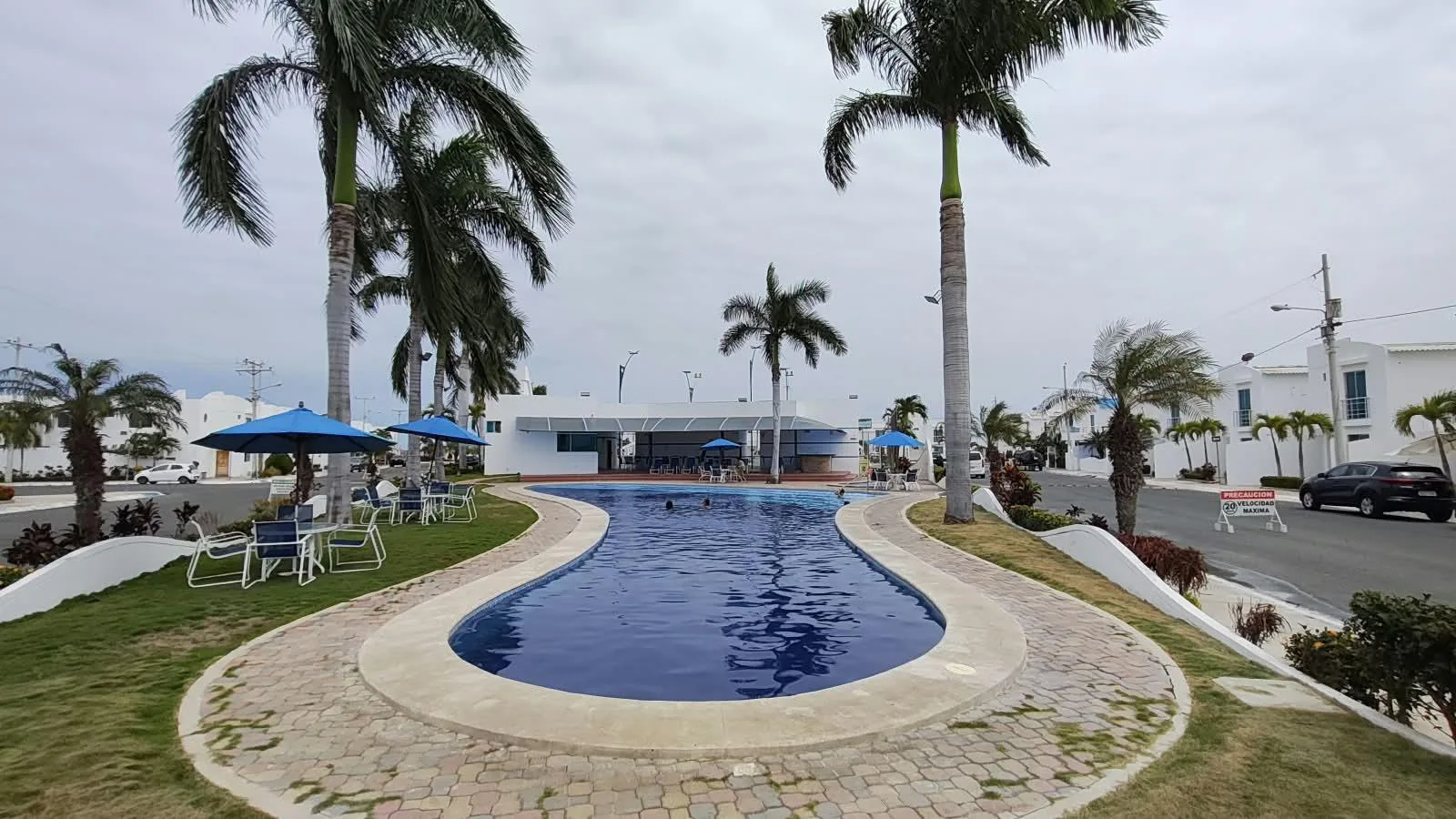 Urbanización Ciudad Punta Carnero – vía Salinas Punta Carnero RonR