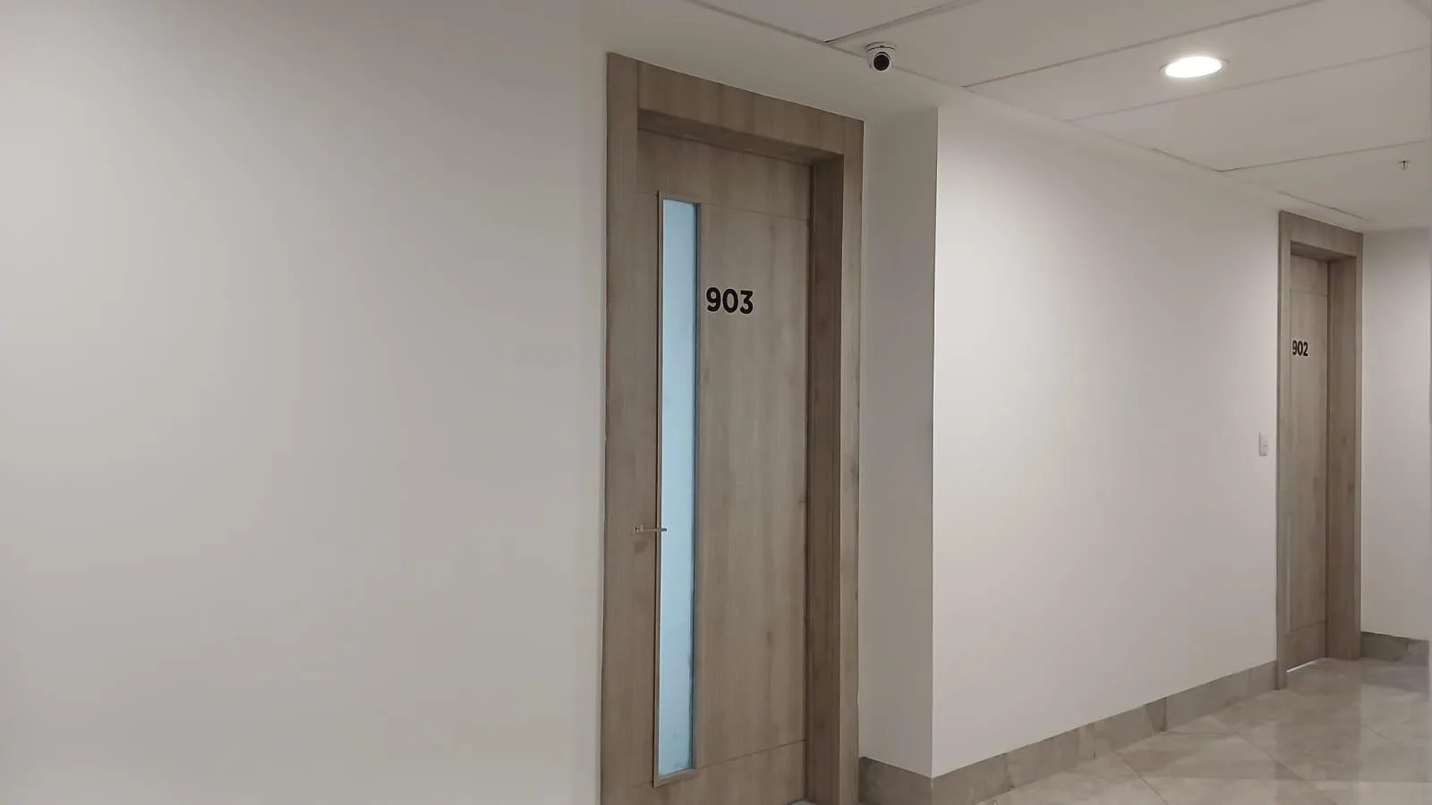 Oficina en alquiler en Millenium Towers, La Aurora CarP