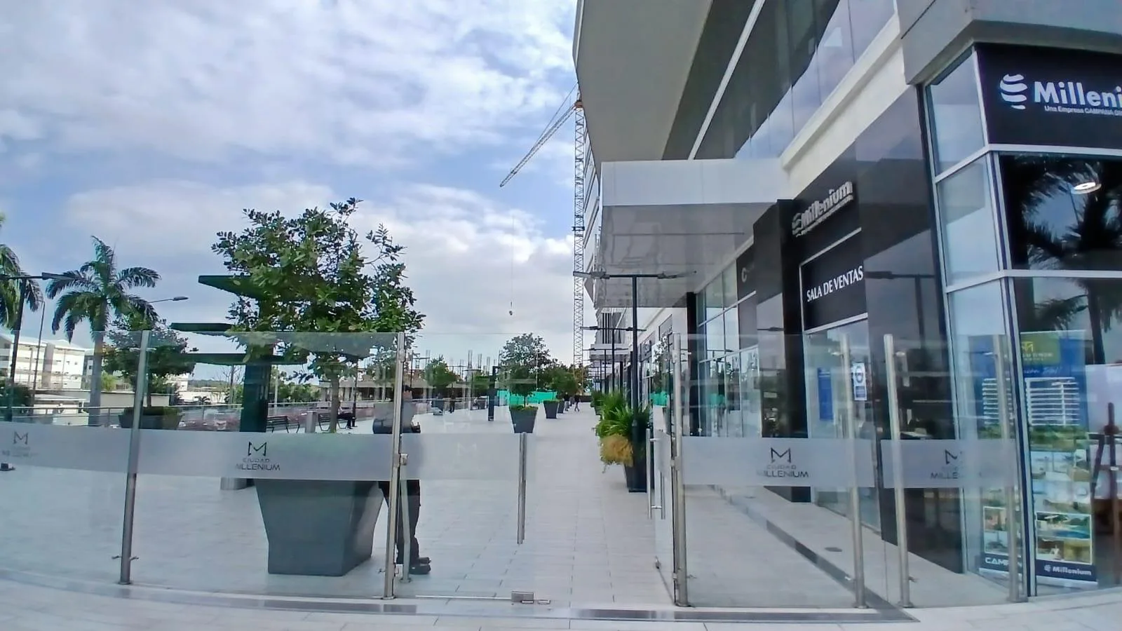 Oficina en alquiler en Millenium Towers, La Aurora CarP