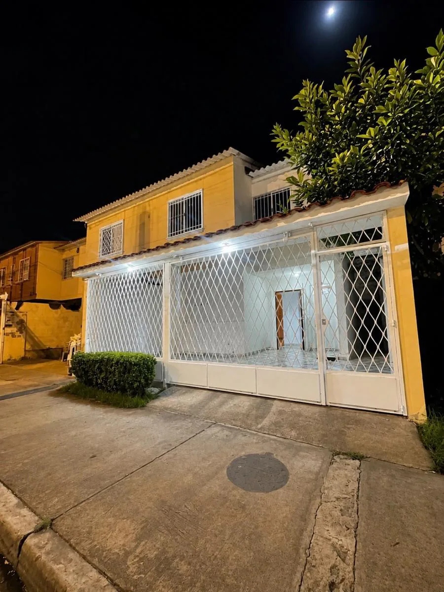 Casa en Alquiler Externa Mucholote 2 Paraiso del Rio 2 AleMo