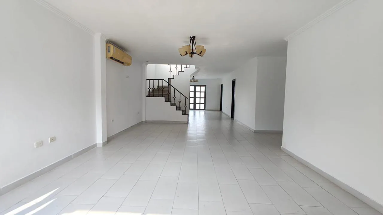 Casa en Alquiler, Urbanizacion Ciudad Celeste Etapa La Estela, IriR
