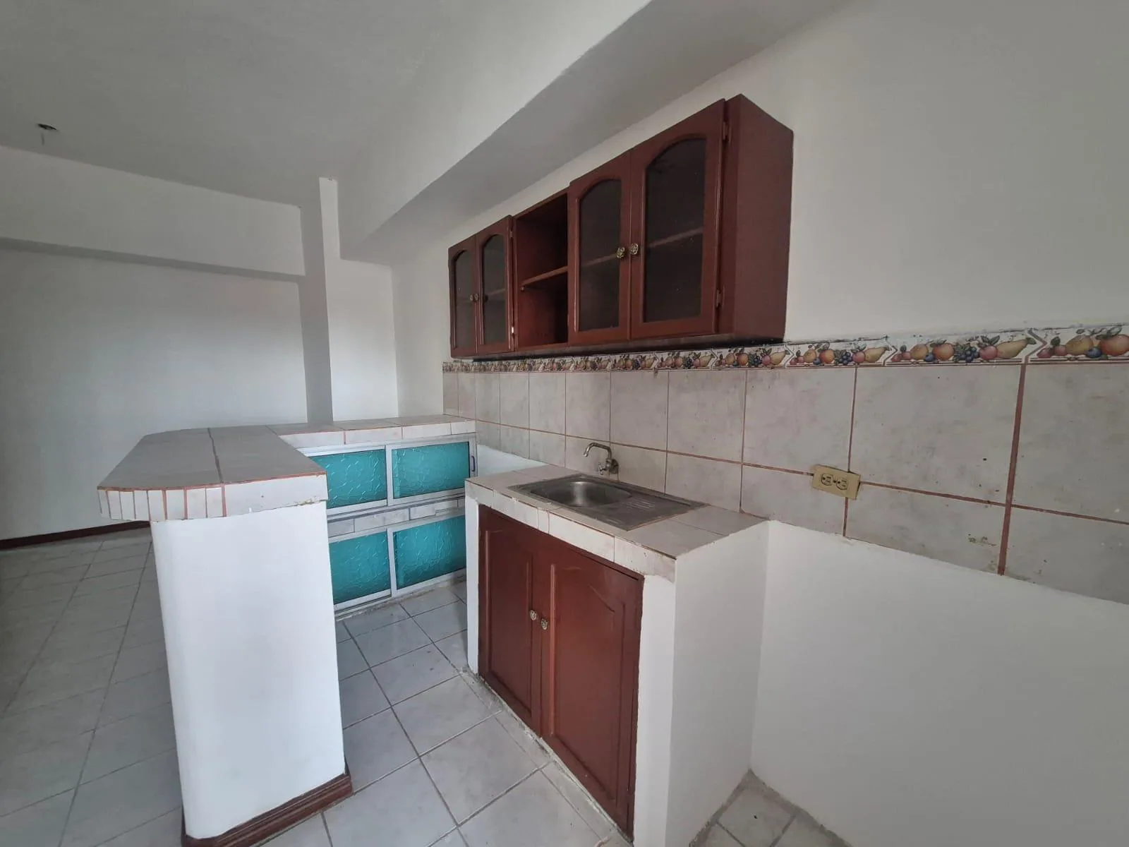 Venta de Suite Piso 6 Edificio El Forum, Centro WyR