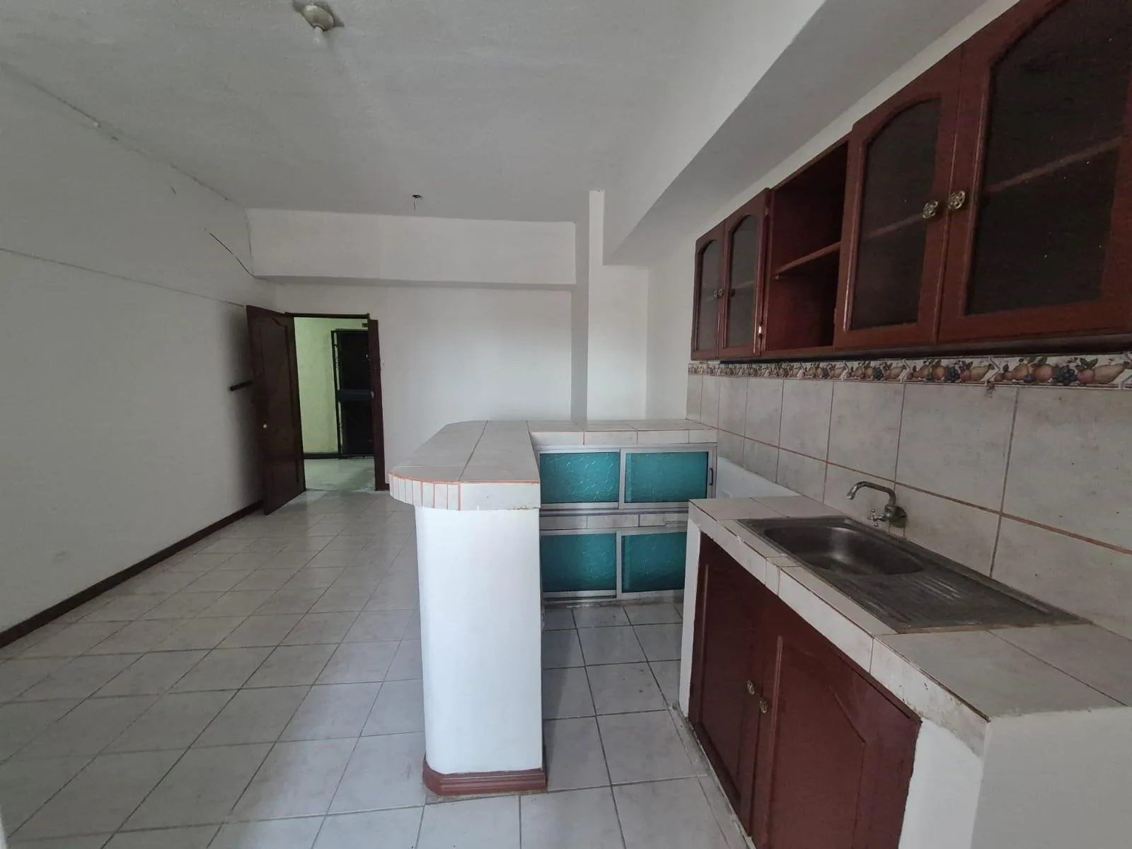 Venta de Suite Piso 6 Edificio El Forum, Centro WyR