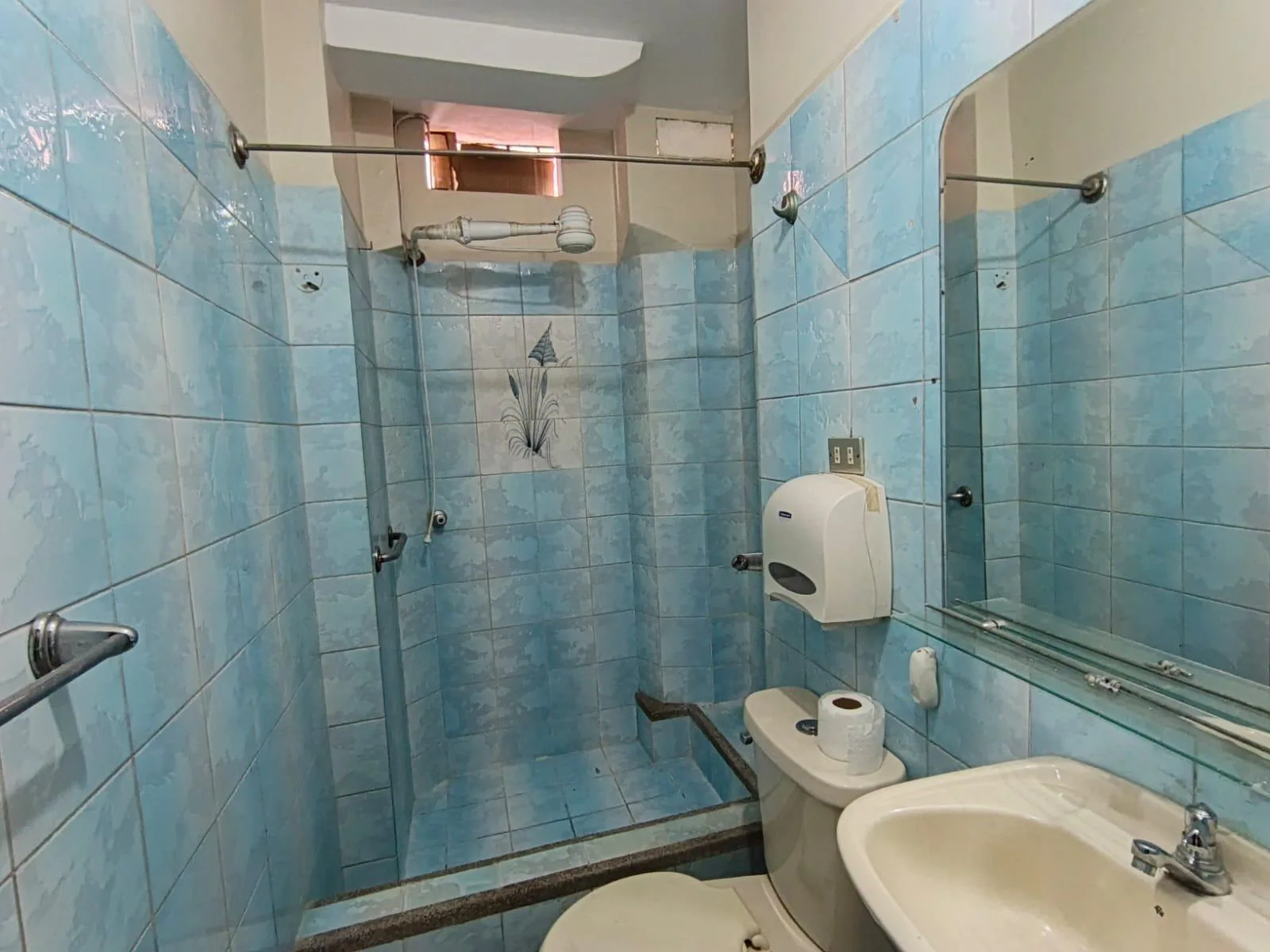Venta Casa esquinera 5 habitaciones con terraza Durán GinS