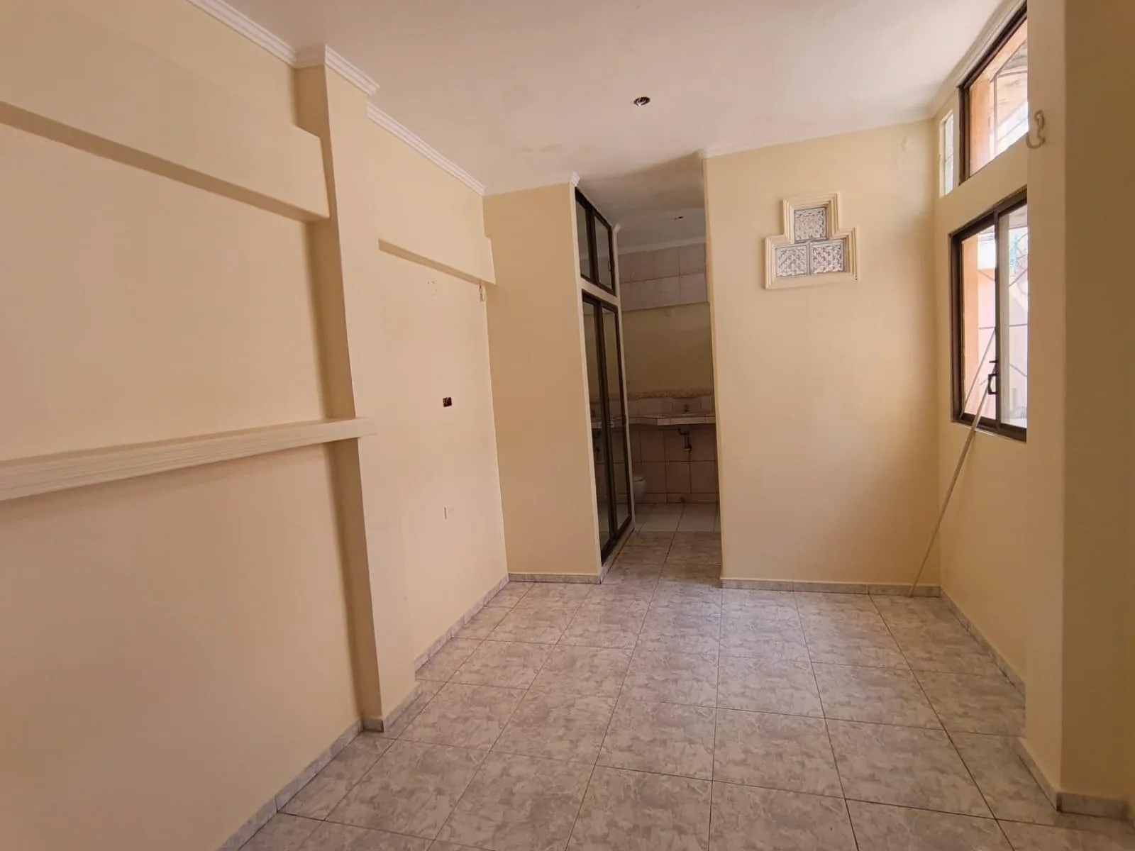 Venta Casa esquinera 5 habitaciones con terraza Durán GinS