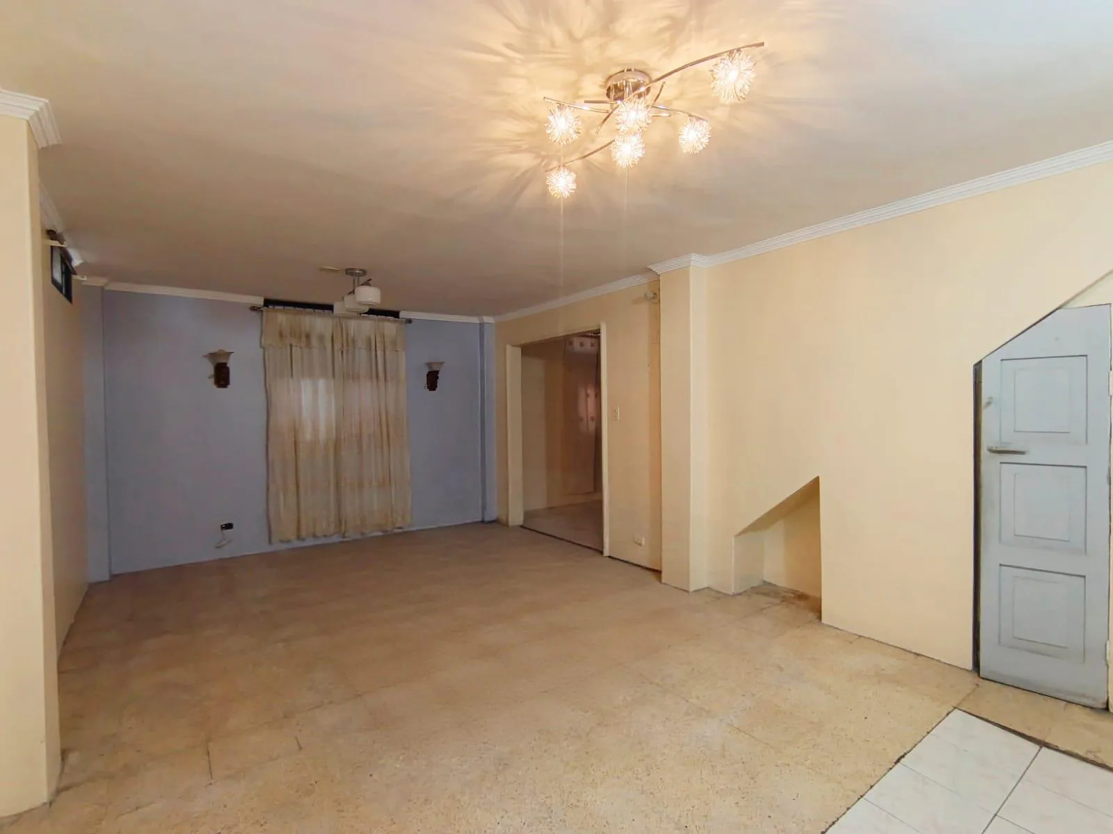 Venta Casa esquinera 5 habitaciones con terraza Durán GinS