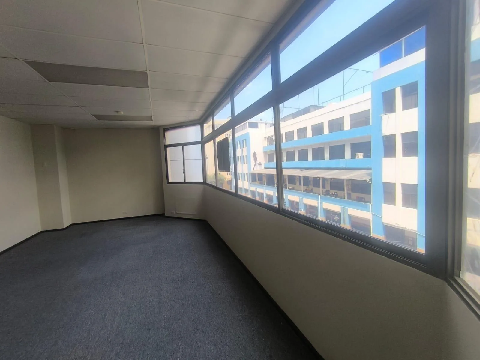 Alquiler de Oficina, Centro de Guayaquil. KarR