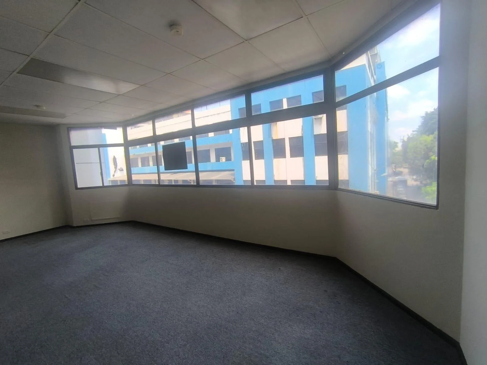 Alquiler de Oficina, Centro de Guayaquil. KarR